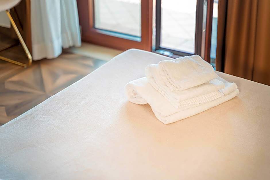 Kairos Hotel