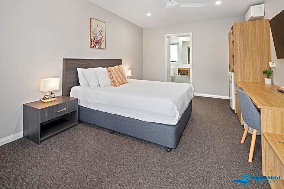 Photo 1 of 12 of Superior 1 Queen Bed