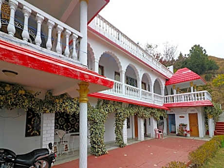 Himalayan Retreat Neelkanth