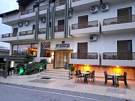 Hotel Prigipikon Suites and sofites