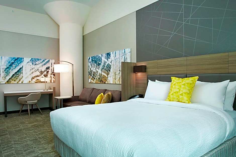 SpringHill Suites by Marriott Milwaukee Downtown