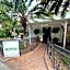 Old Mill Lodge, Seasonal Working Ostrich Farm & Restaurant, Oudtshoorn