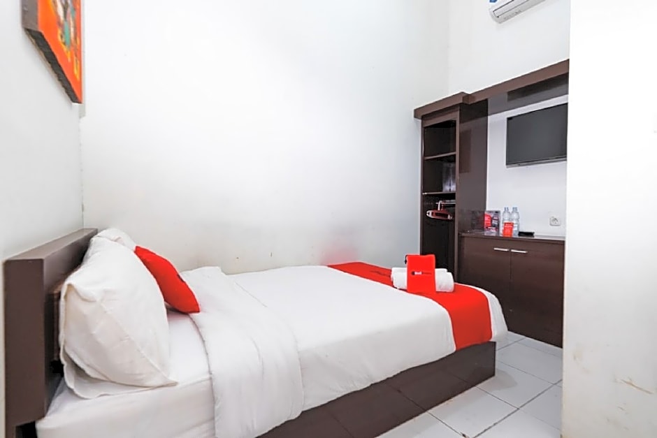 Wisma Makassar by RedDoorz – Makassar, CA