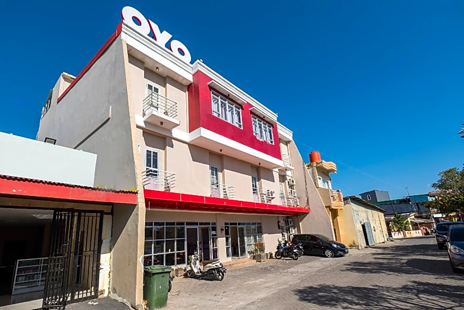 OYO 1075 Rumah Indah Losari Inn