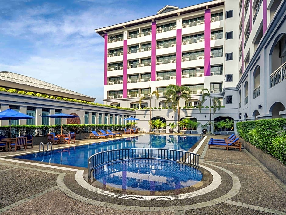 Mercure Yangon Kaba Ay