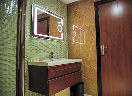 Superior King Suite with Living Room - Non-Smoking