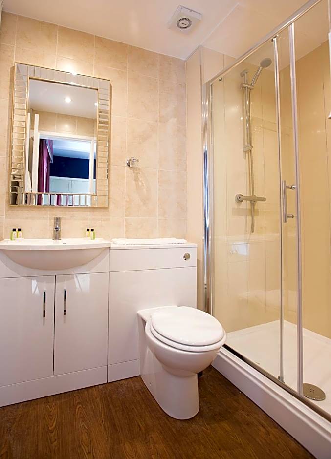 The Beaufort, Raglan