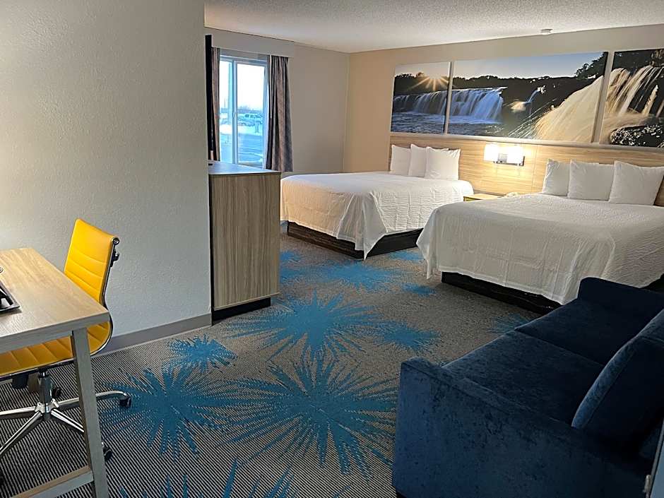 Days Inn by Wyndham Jamestown