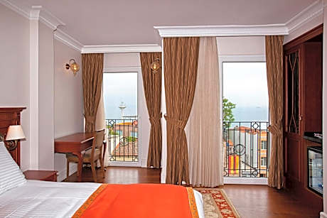 Deluxe Double Room with Sea View