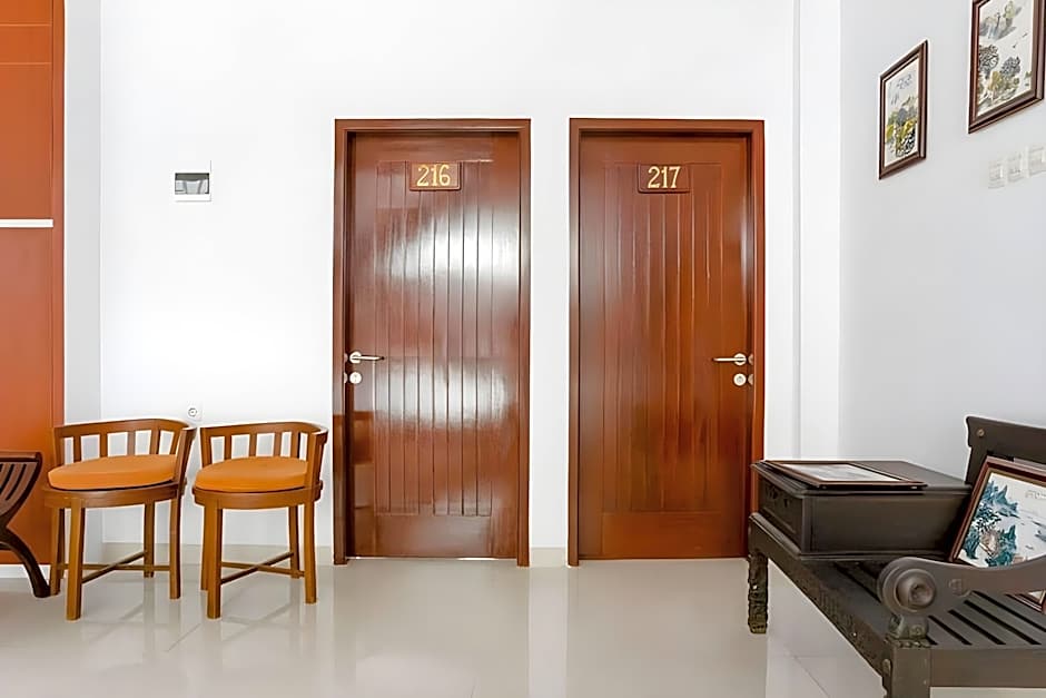 RedDoorz near Jawa Timur Park 3