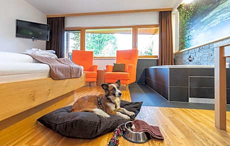 Almfrieden Hotel & Romantikchalet