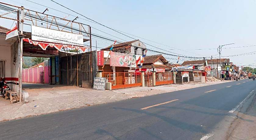 RedDoorz Syariah @ Cibadak Sukabumi