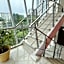 Travelbee Business Inn