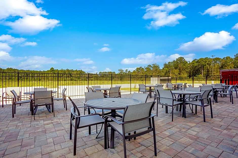 Holiday Inn Express & Suites Macclenny By IHG