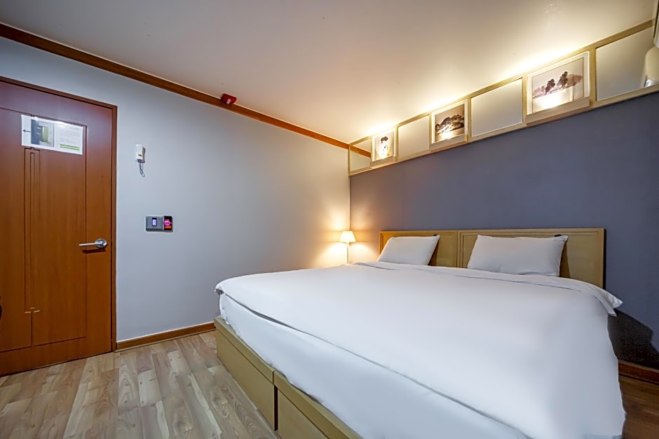 Tourist Hotel Jeonju