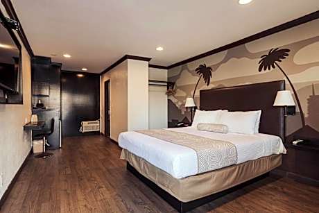 Classic Room - 1 King Bed