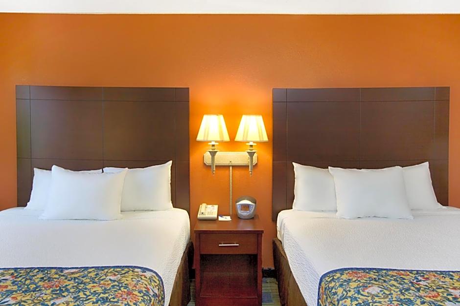 Days Inn by Wyndham Fremont