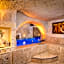 Cappa Via Cave Hotel
