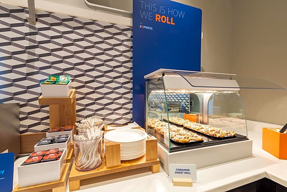 Holiday Inn Express Windsor Waterfront By IHG