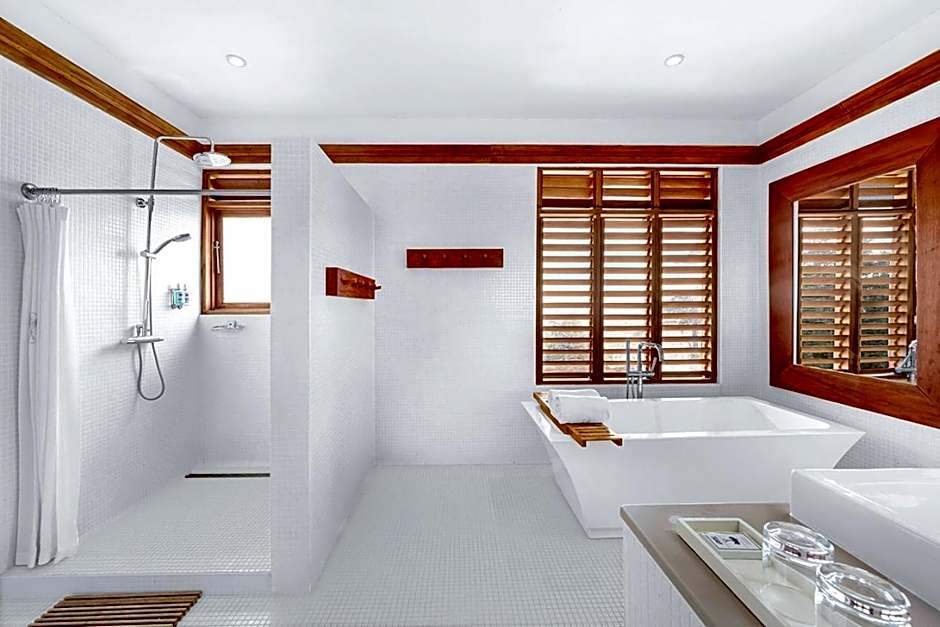 Couples Swept Away - All Inclusive - Couples Only