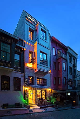 Zendy Suite Hotel