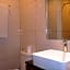 Capital O 1068 Grand Mirah Boutique Hotel