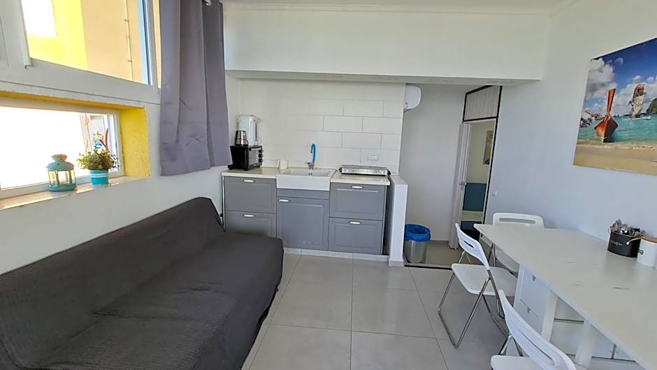 שירת הים -עם מרפסת עץ ובריכת זרמים פרטית חוף צאנז לציבור החרדי