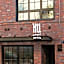 H11 Aparthotel