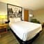 Super 8 by Wyndham St. Clair MO
