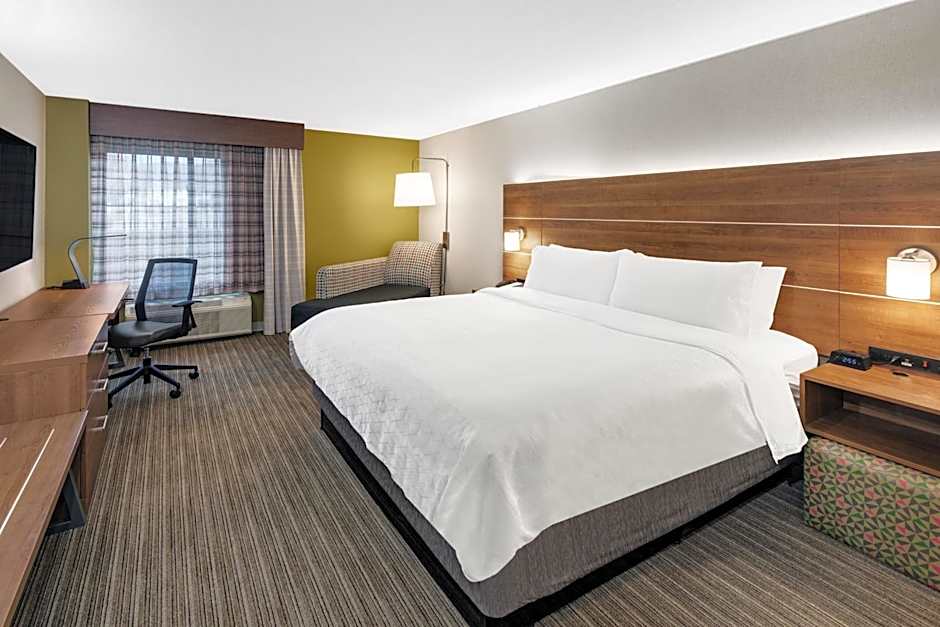 Holiday Inn Express Hotel & Suites Providence-Woonsocket By IHG