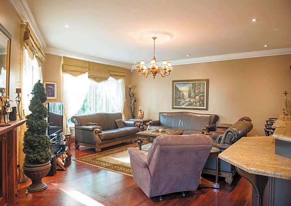 JstLikeHome - Luxury Mansion & Guesthouse