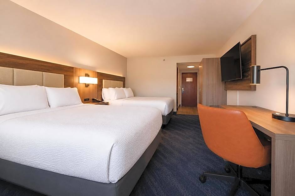 Holiday Inn Express & Suites Niagara Falls By IHG