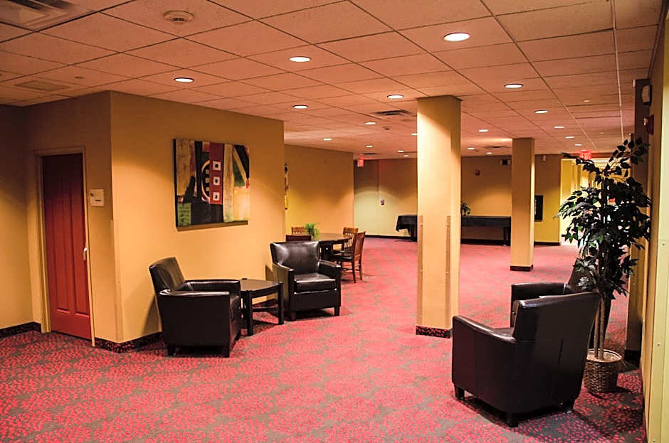 Holiday Inn Hotel Pewaukee-Milwaukee West By IHG