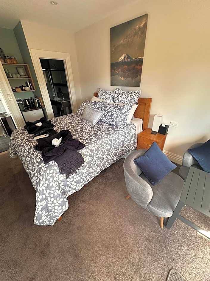 Two Rivers Ohakune - Boutique Bed and Breakfast