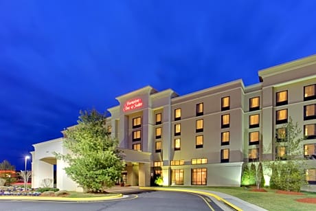 Hampton Inn and Suites Fredericksburg South