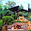 Woodland Gardens Self catering Pet Friendly Lodge