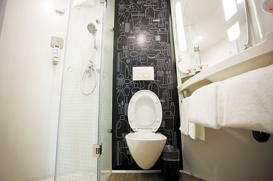 Ibis Hefei Pedestrian Street Hotel