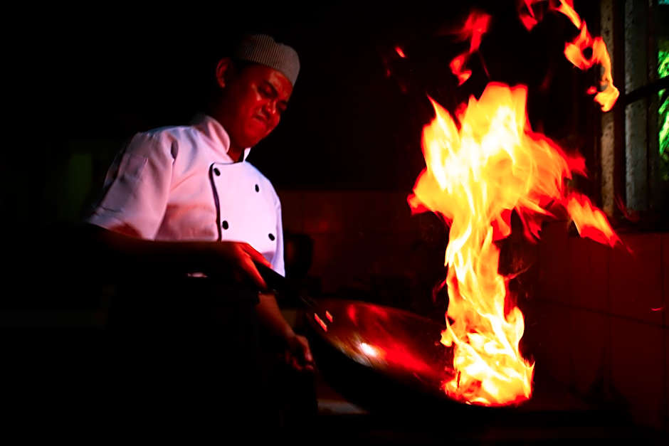 Blue Lagoon Inn & Suites