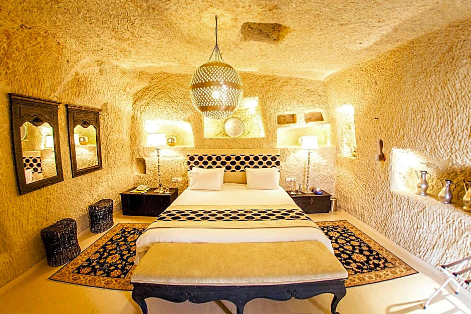 Hezen Cave Hotel