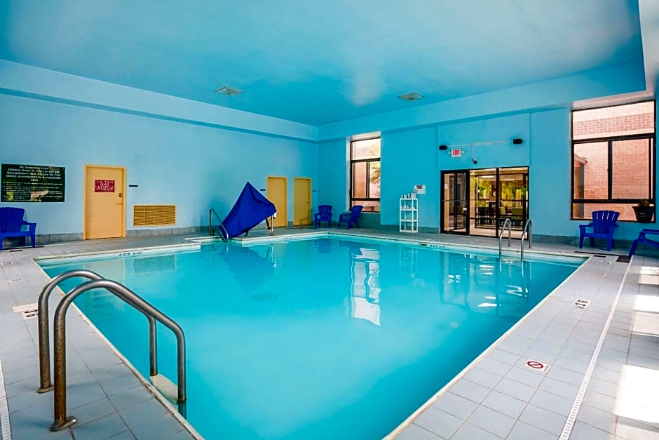 Quality Inn & Suites-Sellersburg