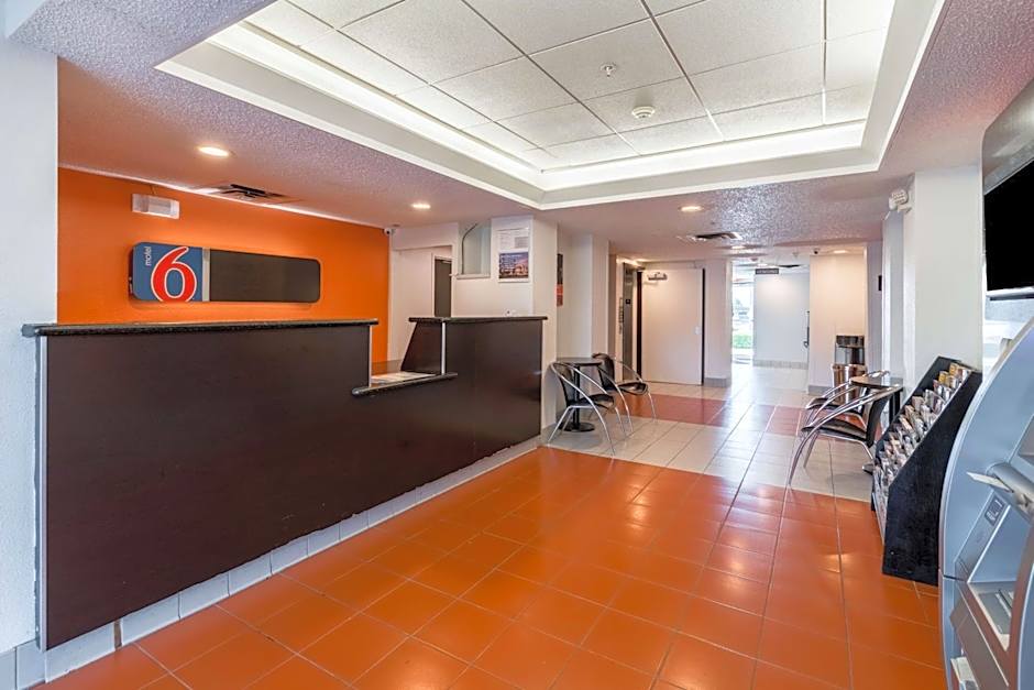Motel 6 Irving, TX - DFW Airport North