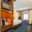 Fairfield Inn & Suites by Marriott Alexandria