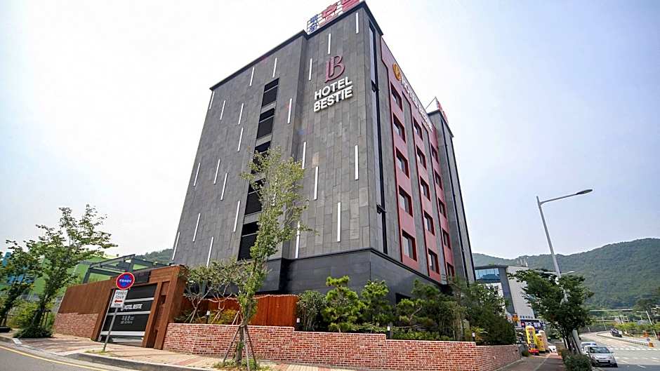 Bestie Hotel