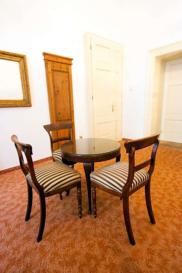 Hotel U Zlateho jelena