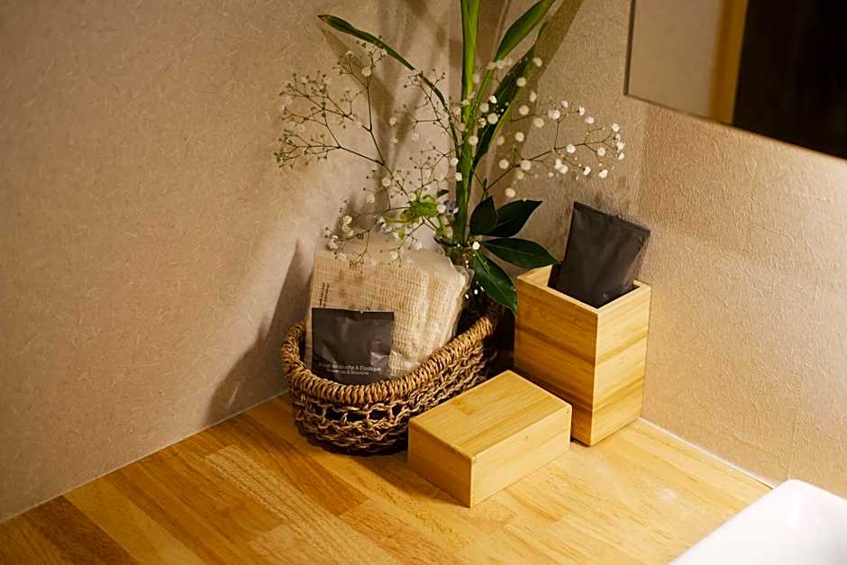 Sloom Kyoto Reclusive Kyo-Machiya in Higashiyama