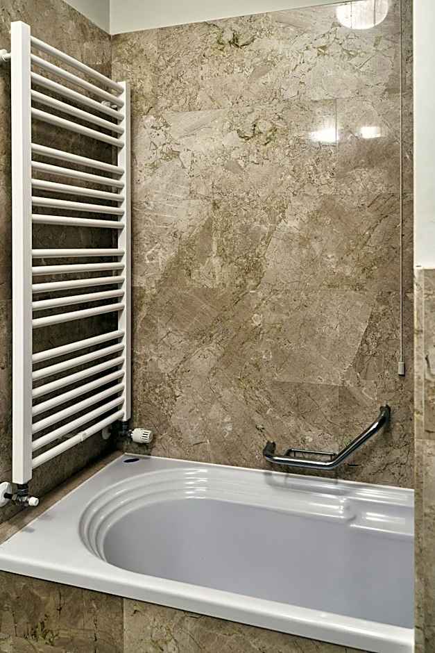 Ambassador Palace Hotel