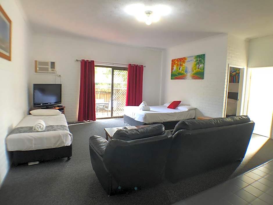 Allan Cunningham Motel