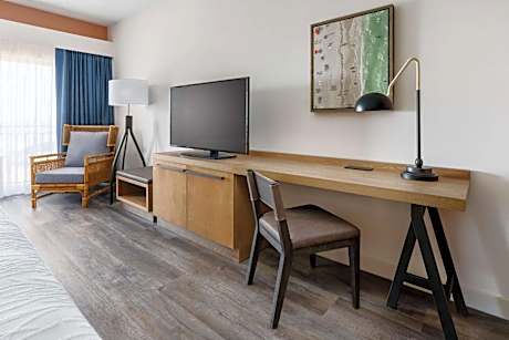 One-Bedroom King Suite with Gulf View