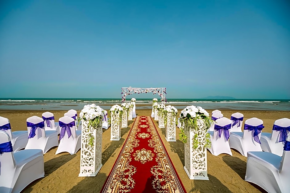 Muong Thanh Grand Cua Lo Hotel