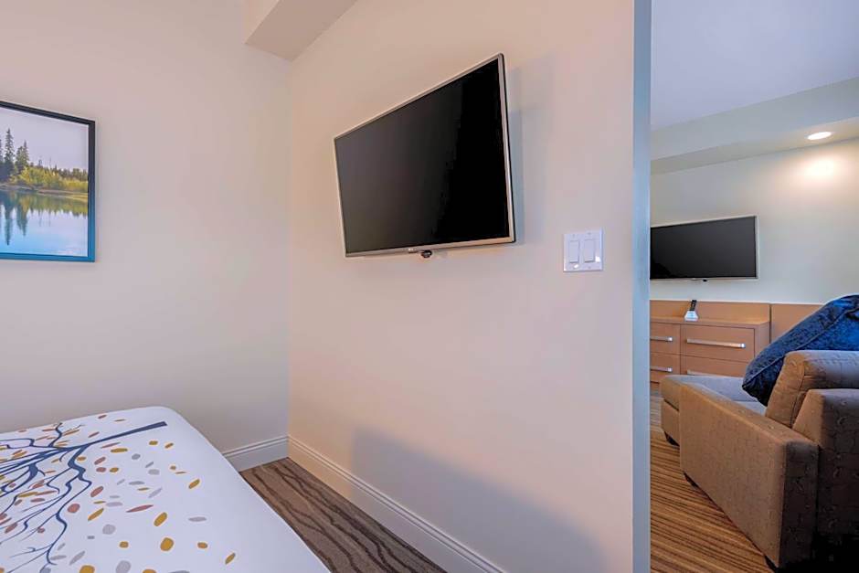 Best Western Plus Sawridge Suites